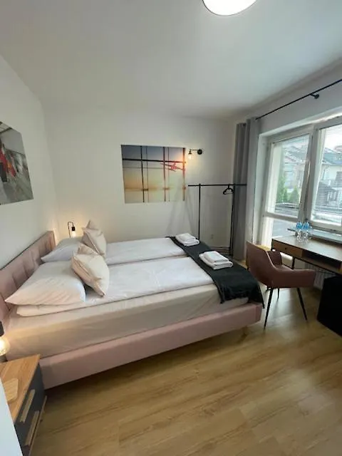 Terminal Family Airport Hostel Poznan