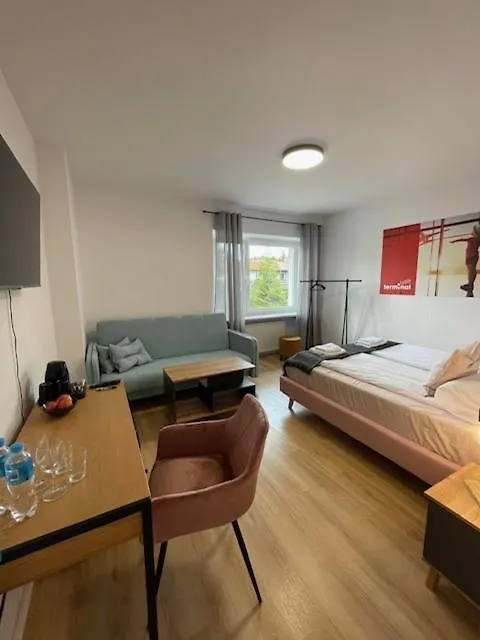 Terminal Family Airport Hostel Poznan