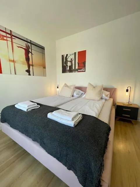 Terminal Family Airport Hostel Poznan