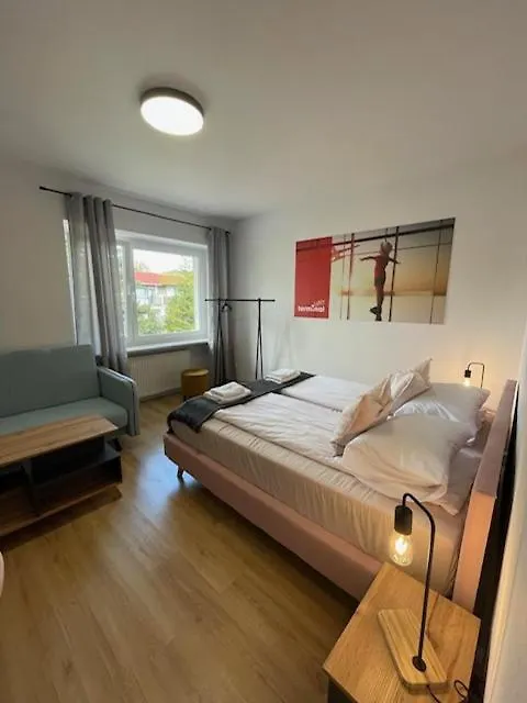 Terminal Family Airport Hostel Poznan