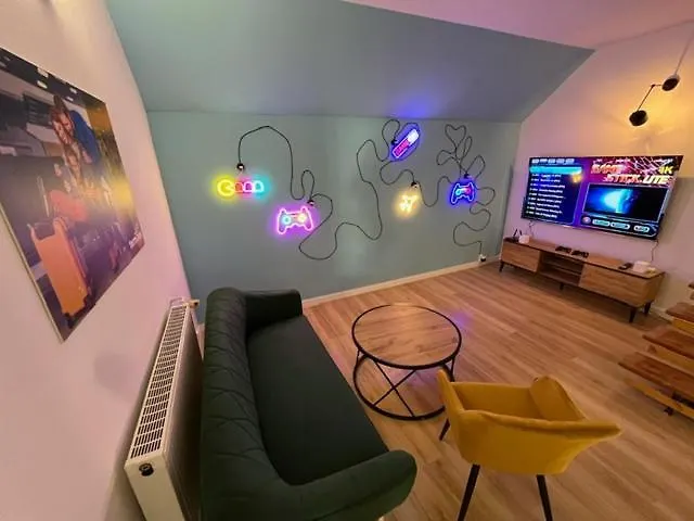 Terminal Family Airport Hostel Poznan