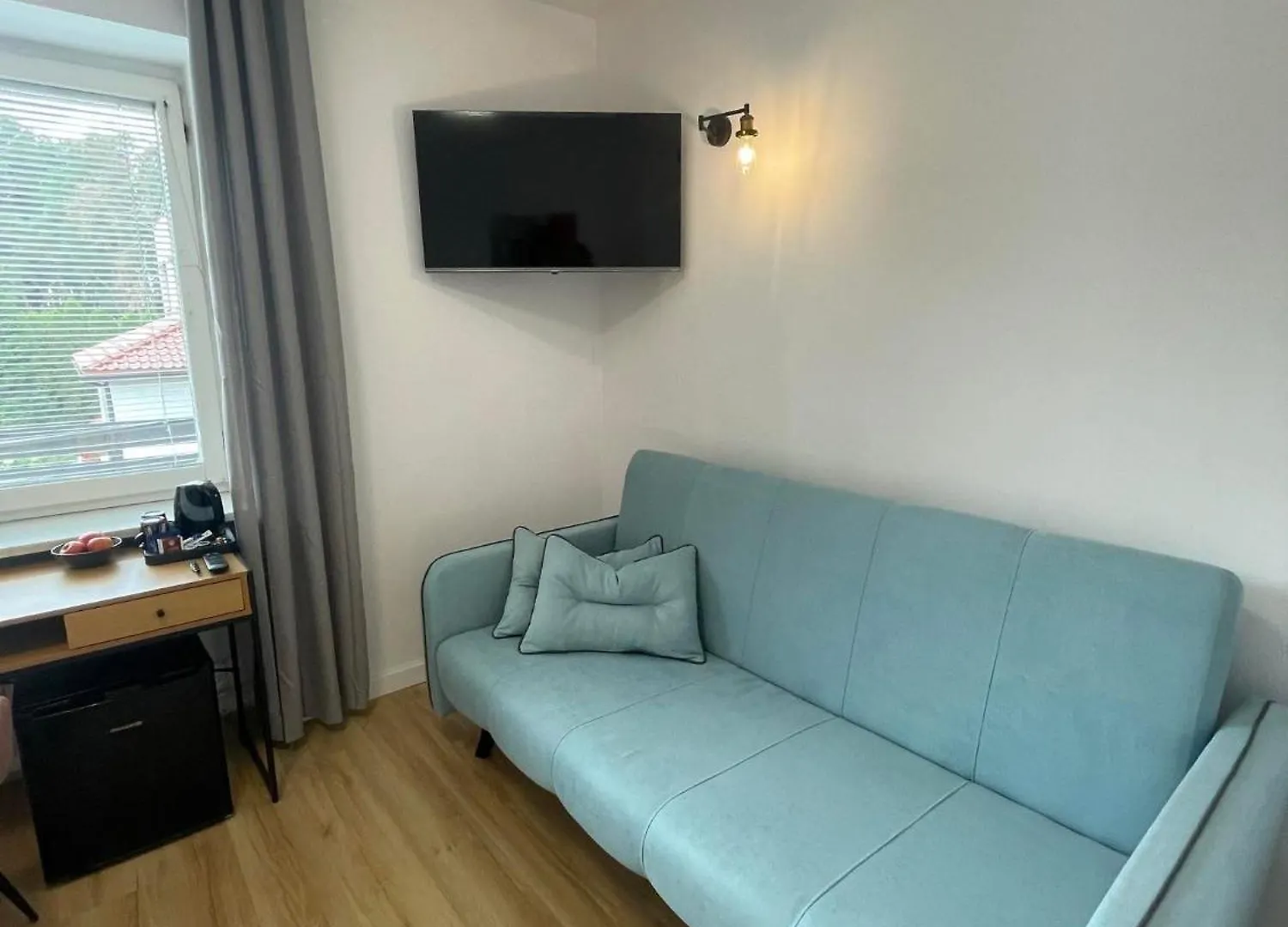 Terminal Family Airport Hostel Poznan