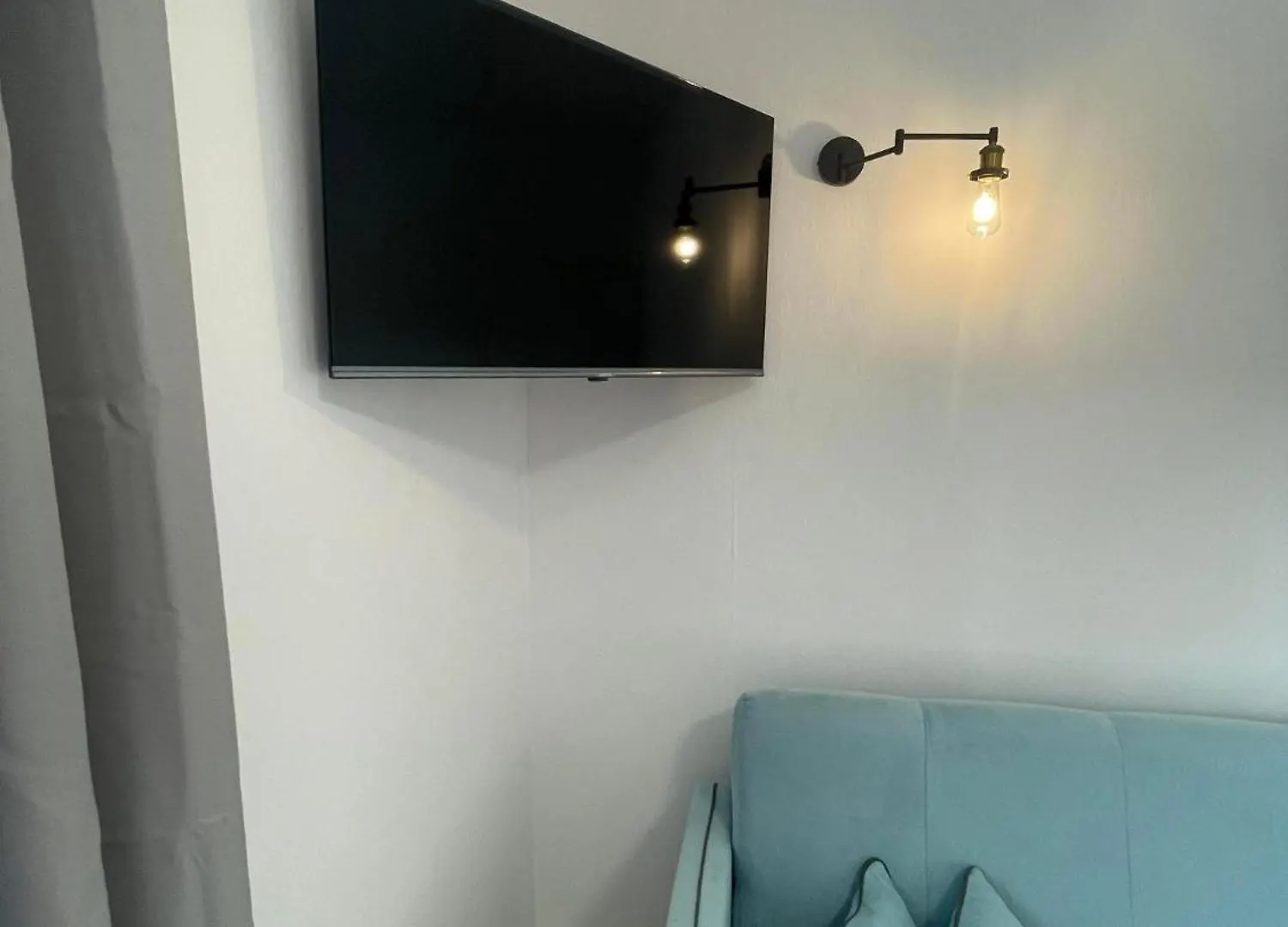 Terminal Family Airport Hostel Poznan 0*,  Poland